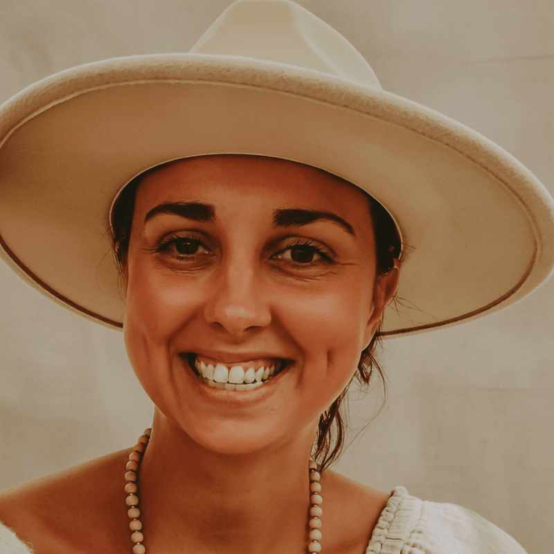 Danielle — founder of Illumina Backdrops